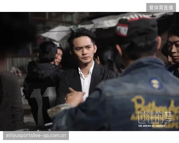 拉拉维亚的“三分之梦”：媒体人眼中的首发机会与心理挑战